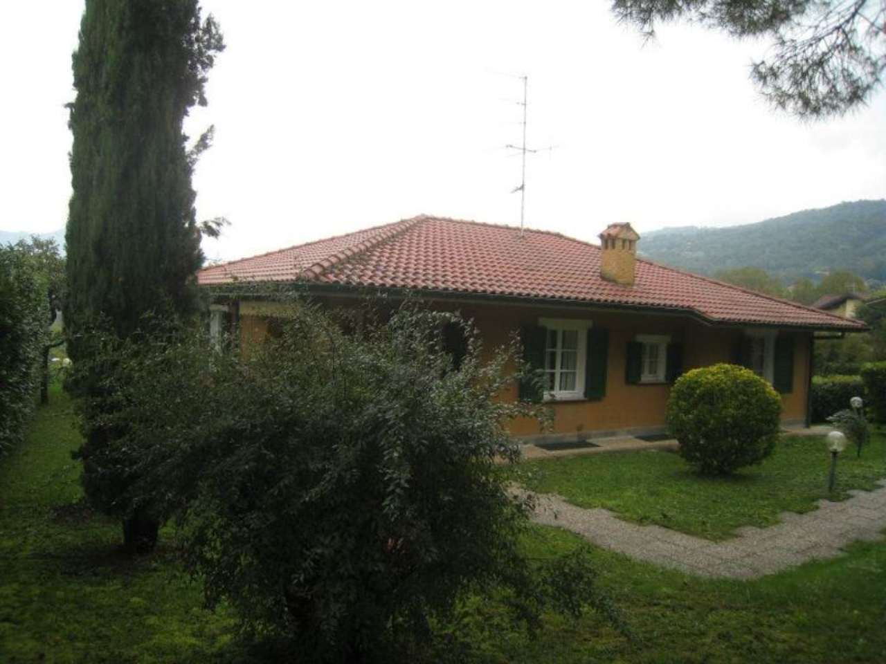 Villa ELLO vendita   della boggia Studio Luraschi