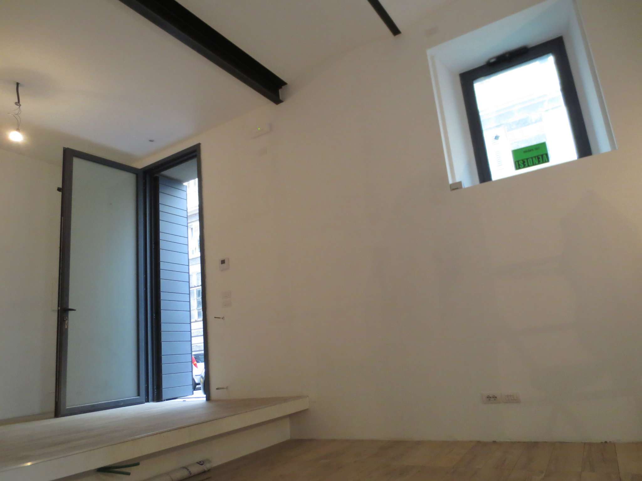 Negozio - Loc.Com. TRIESTE vendita  CENTRO CANOVA Nova Investimenti Immobiliari spa