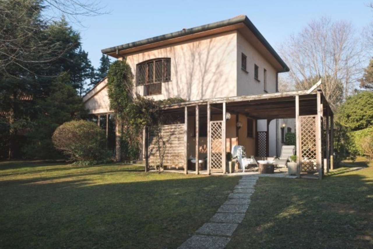 Villa LESMO vendita   Silvio Pellico Studio Immobiliare Franco Guerrieri