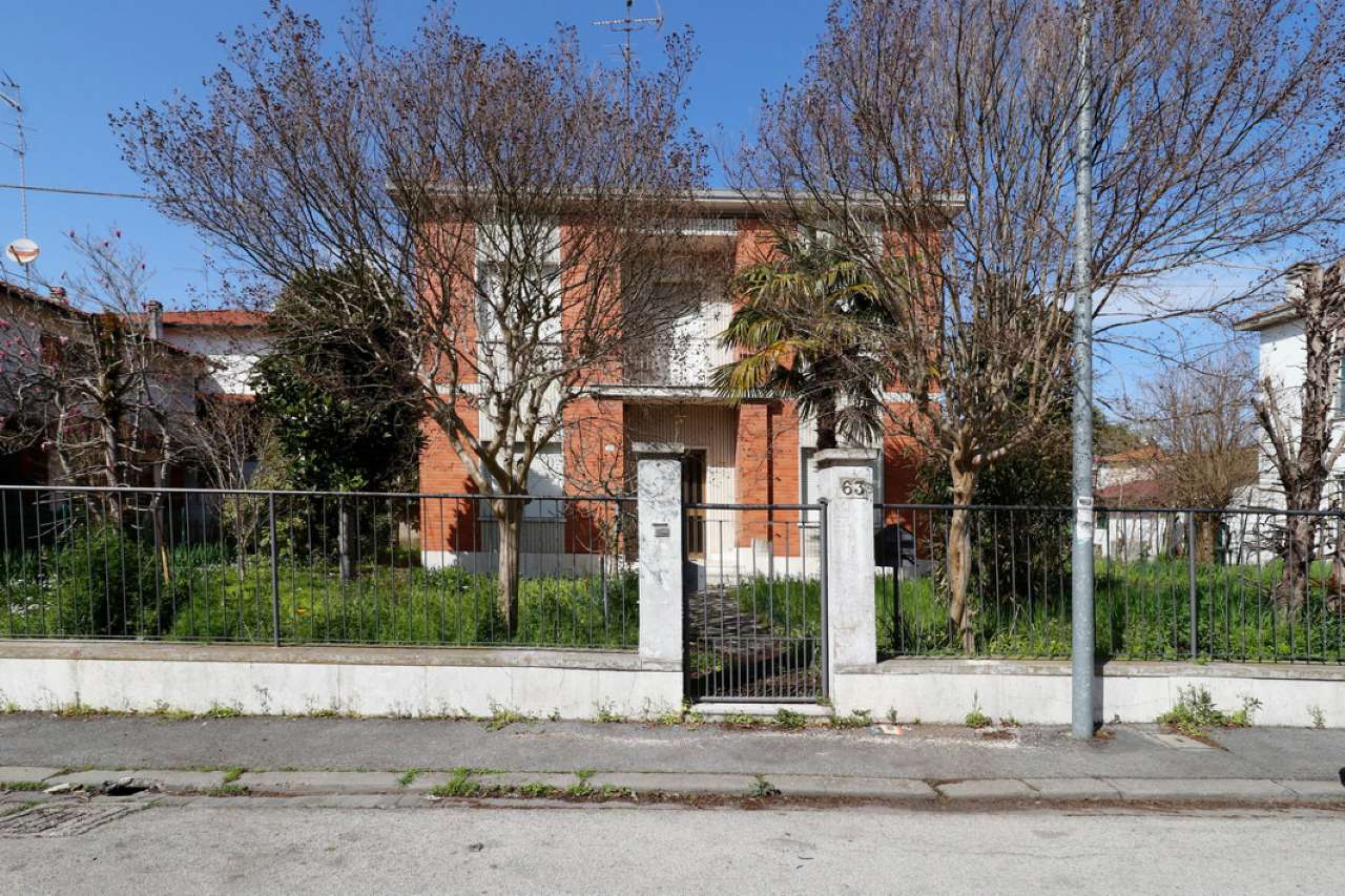 villa ravenna vendita  centro pronto house