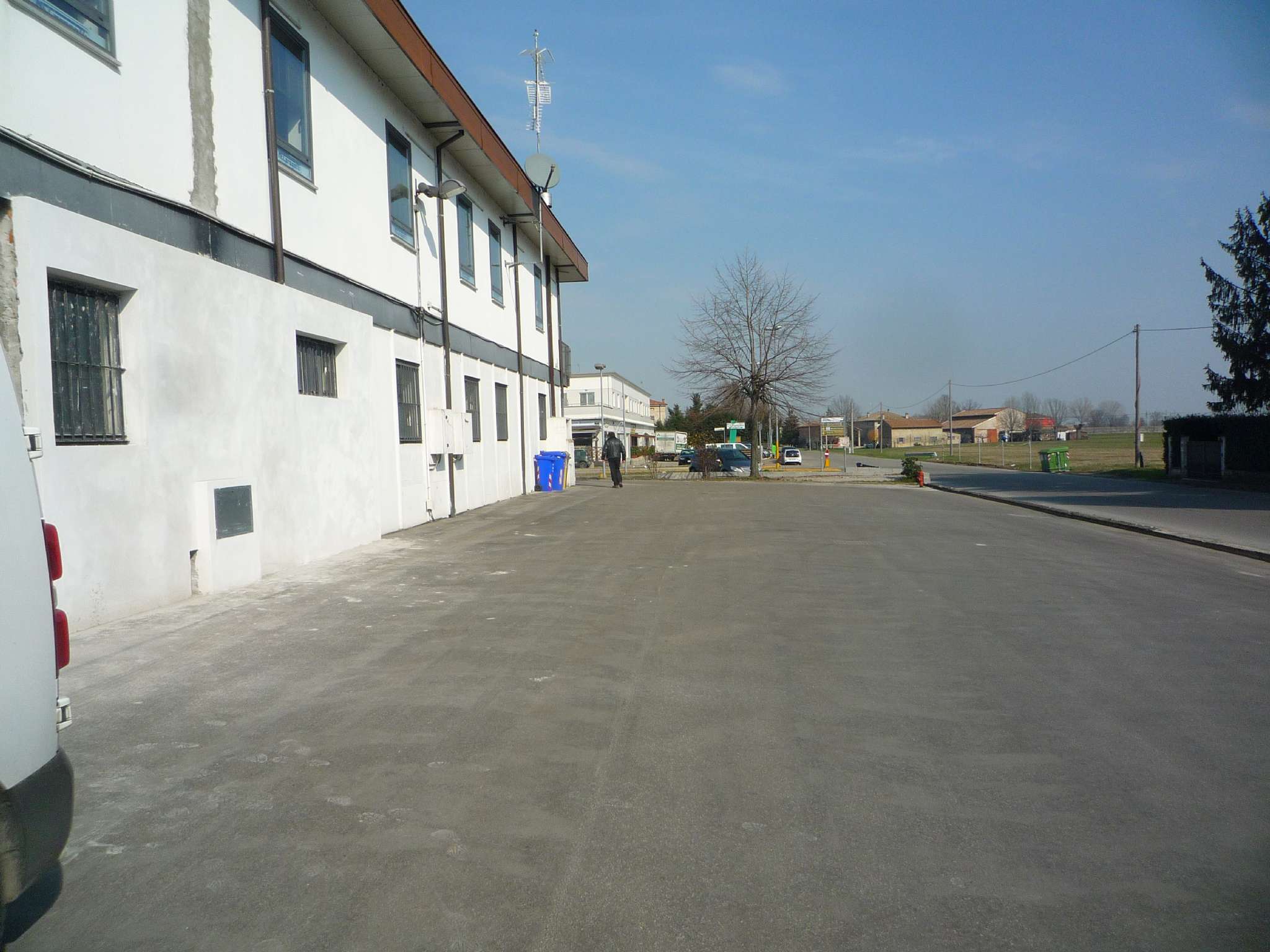 Negozio - Loc.Com. PARMA affitto  VIA PARIGI EX SALAMINI Duca Alessandro