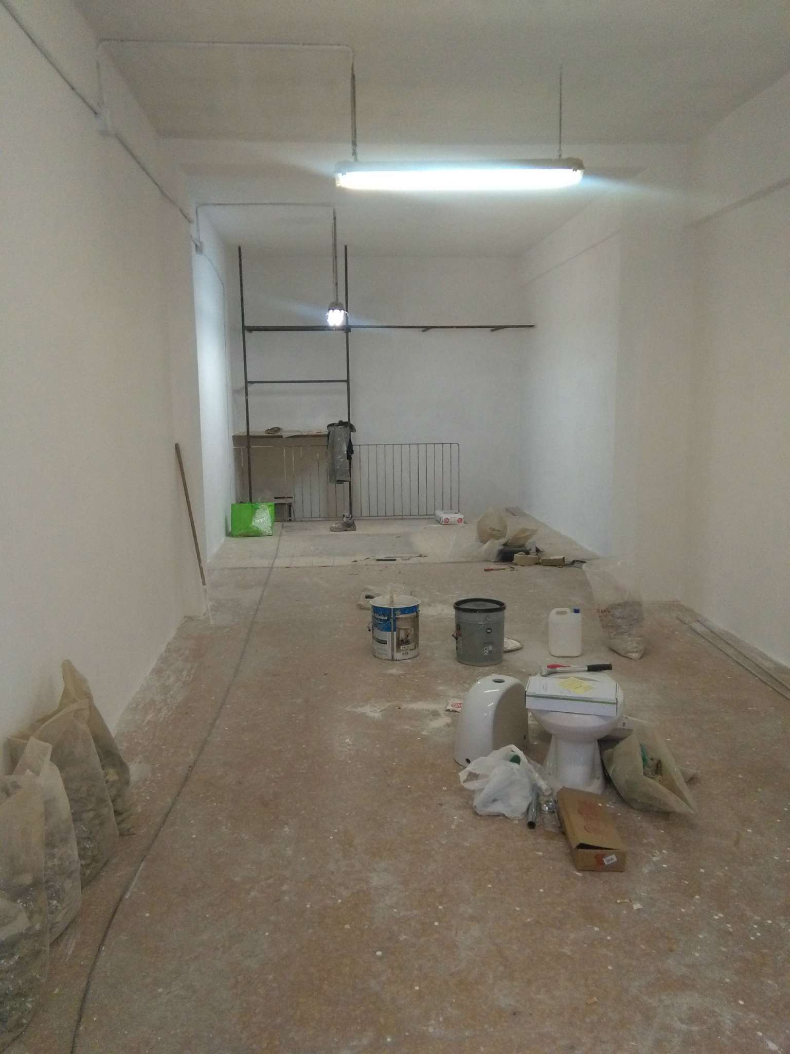 Negozio - Loc.Com. ROMA vendita  DON BOSCO (VII MUN.) Flavio Stilicone Studio CORTESE Immobiliare d'Impresa