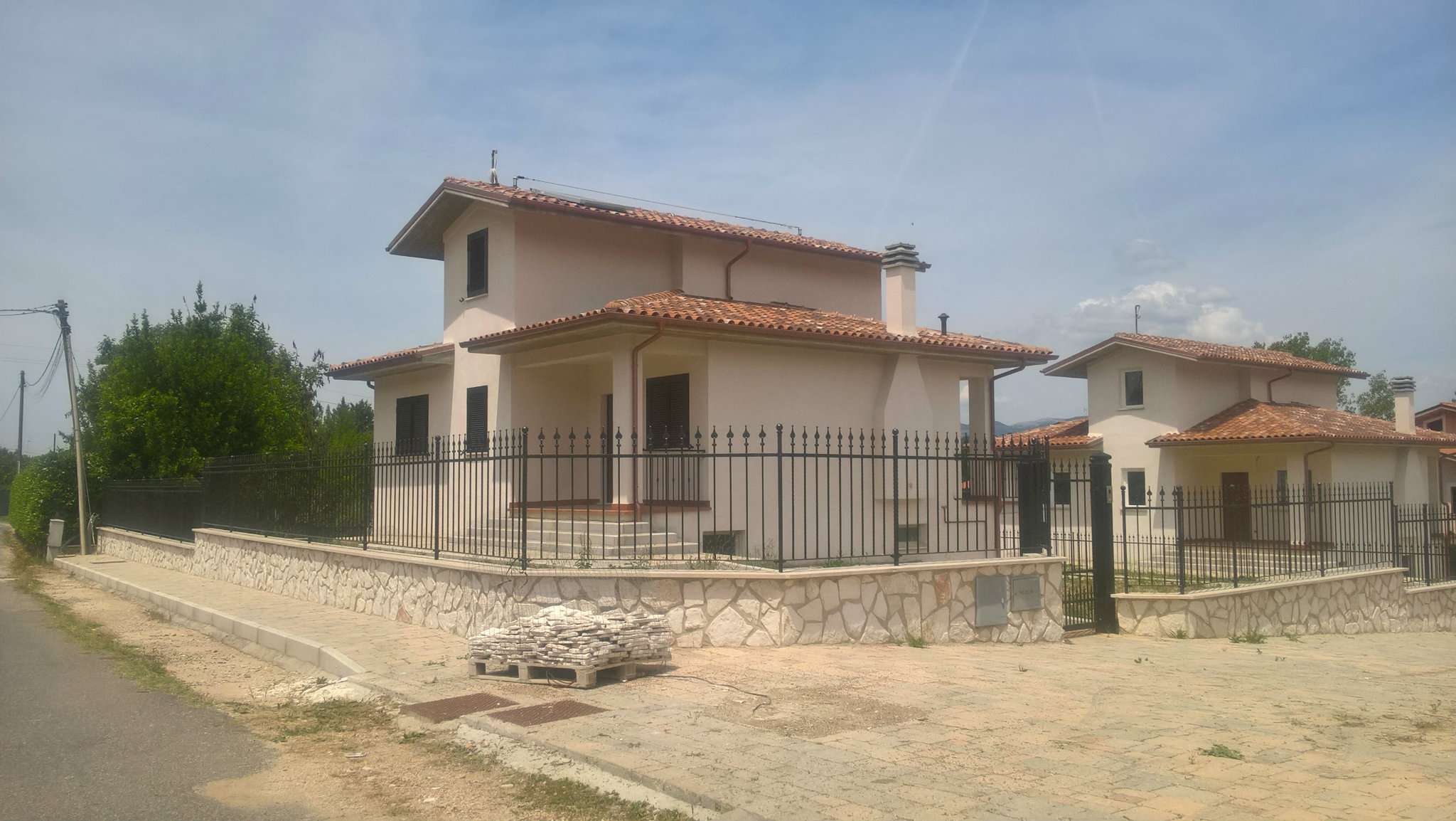 Villa Trifamiliare SCANDRIGLIA vendita   Montecalvo Studio CORTESE Immobiliare d'Impresa