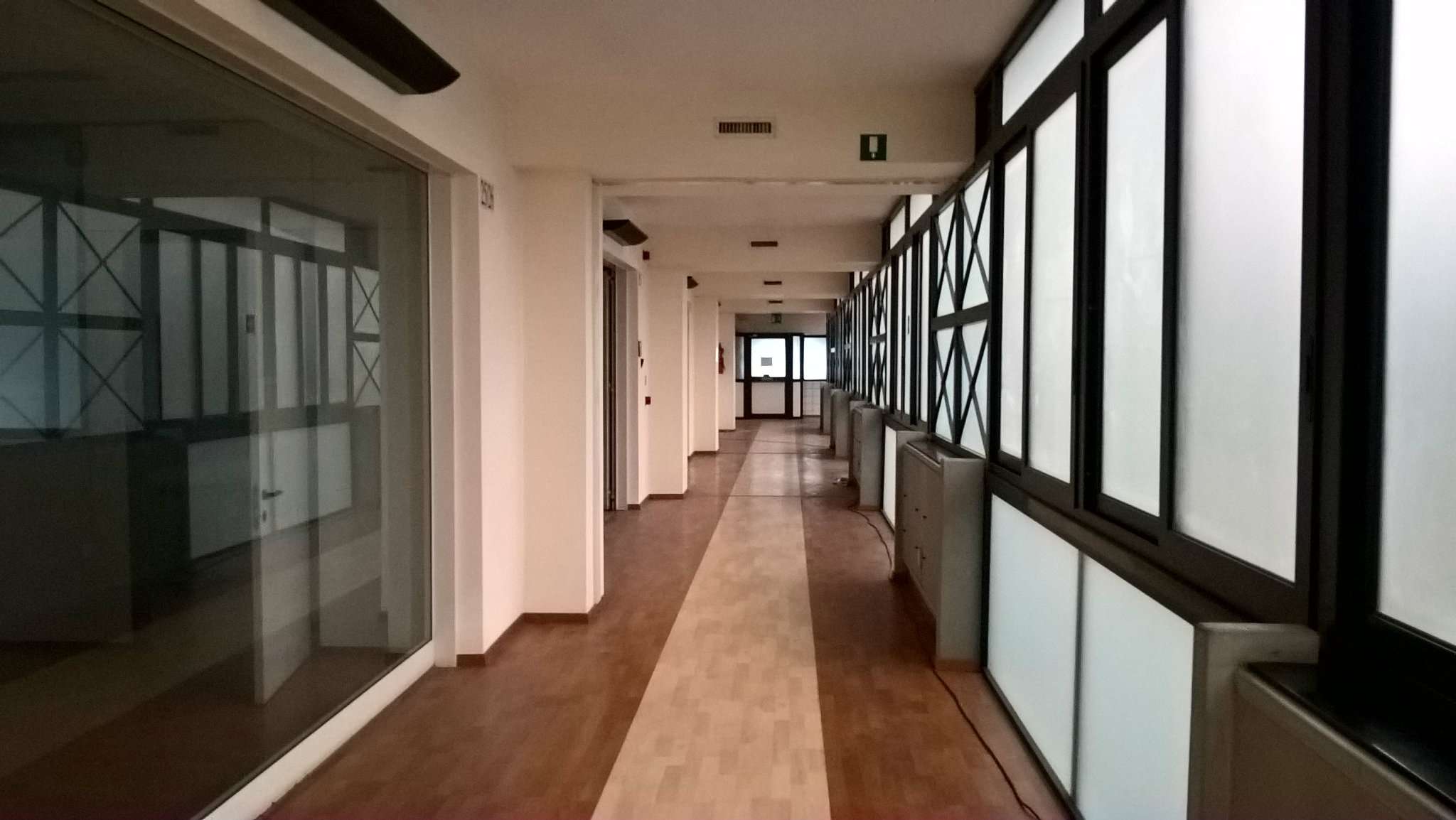  roma affitto quart: bufalotta studio-cortese-immobiliare-d'impresa