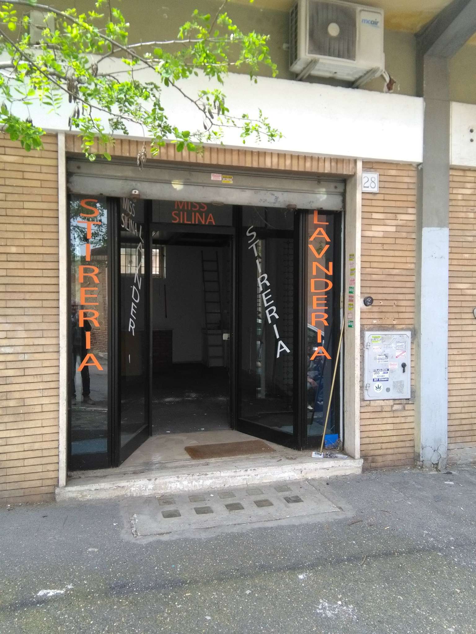 Negozio - Loc.Com. ROMA vendita  PORTUENSE (XV MUN.) San Pantaleo Campano Studio CORTESE Immobiliare d'Impresa