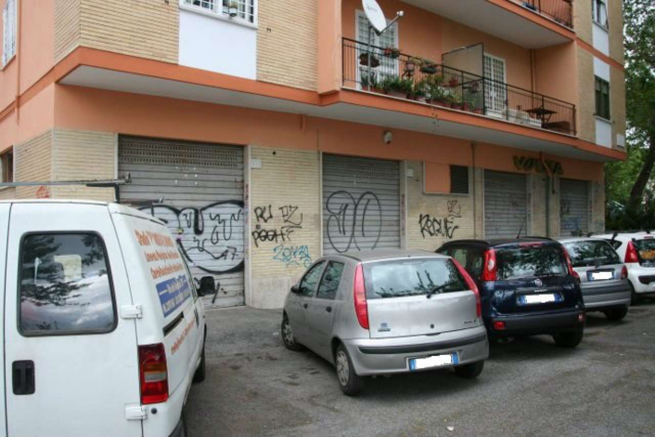 Negozio - Loc.Com. ROMA affitto  PRENESTINO - CENTOCELLE  teano CENTROSI SRL