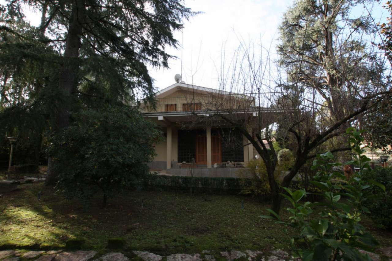 Villa Trifamiliare RIGNANO FLAMINIO vendita   dell'Orsa Minore CENTROSI SRL