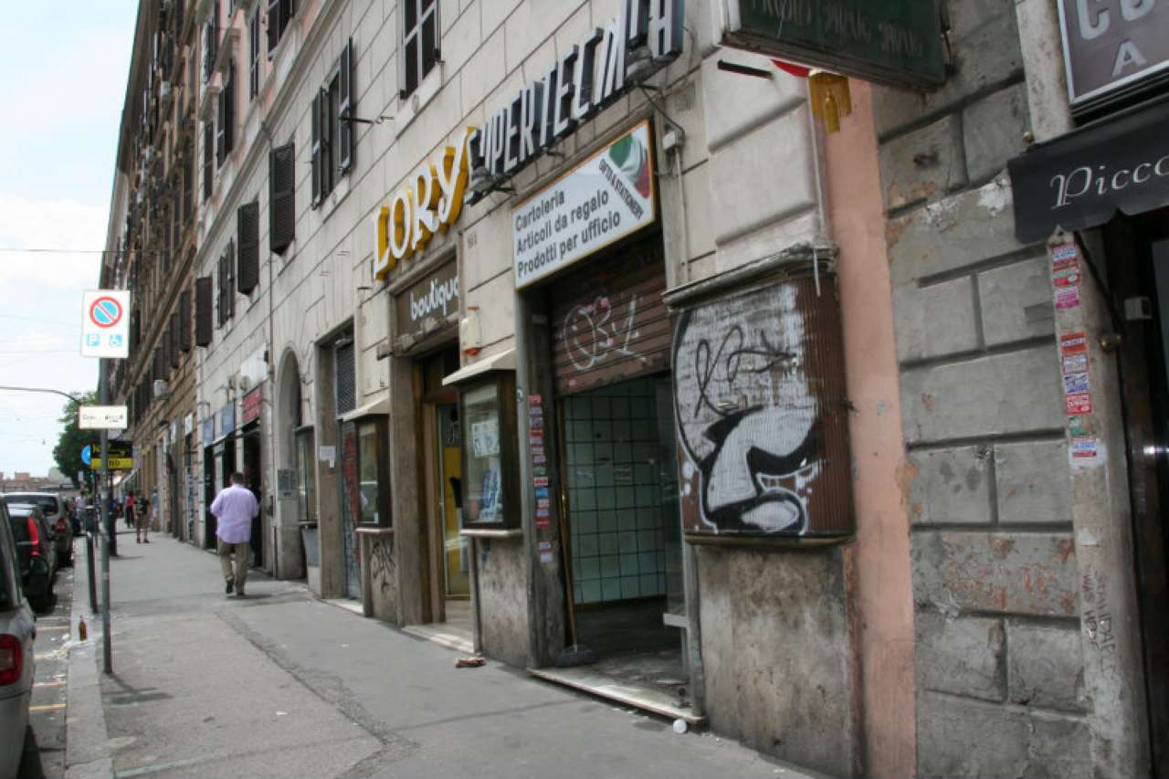 Negozio - Loc.Com. ROMA vendita  ESQUILINO  Emanuele Filiberto CENTROSI SRL