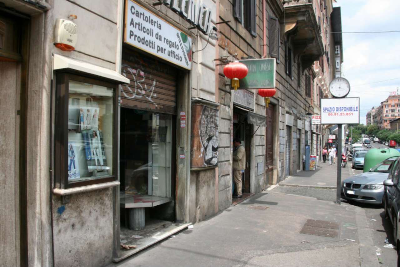 Negozio - Loc.Com. ROMA vendita  ESQUILINO  Emanuele Filiberto CENTROSI SRL