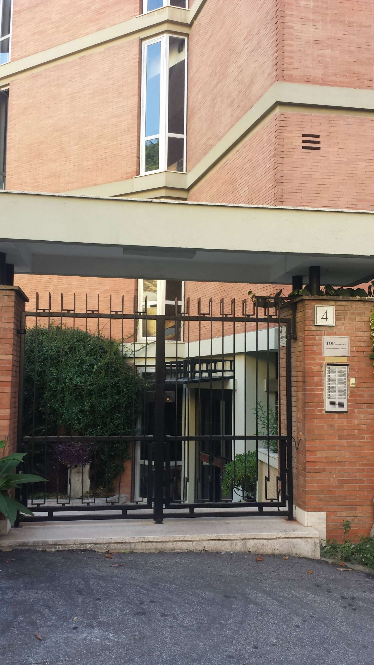 Ufficio - Loc.Com. ROMA affitto  GREGORIO VII via Giuseppe Pecci Immobiliare San Lorenzo