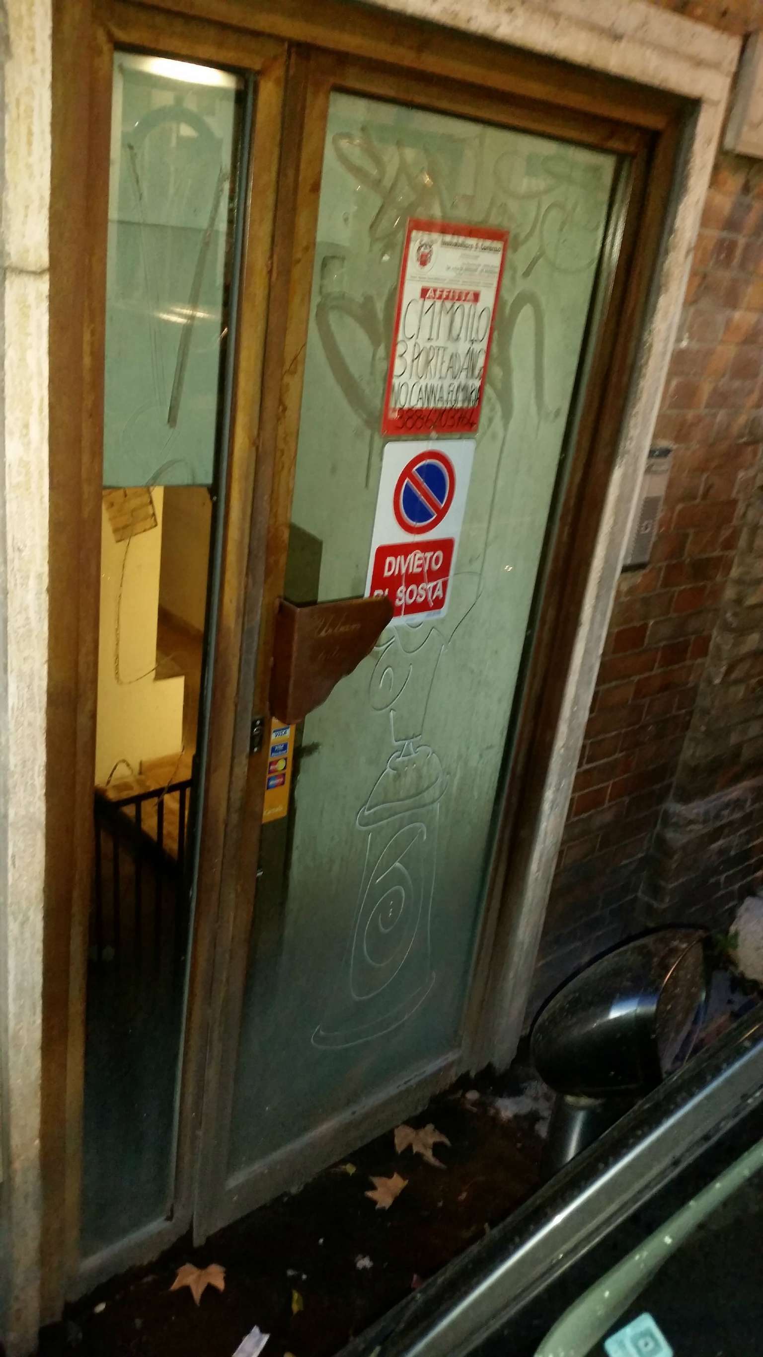 Negozio - Loc.Com. ROMA affitto  TRASTEVERE  via dei Fienaroli Immobiliare San Lorenzo