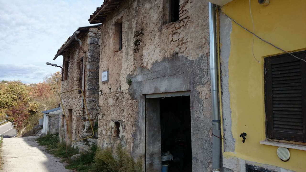 Rustico - Cascina RIETI vendita   via trento Immobiliare Mastroianni Srl