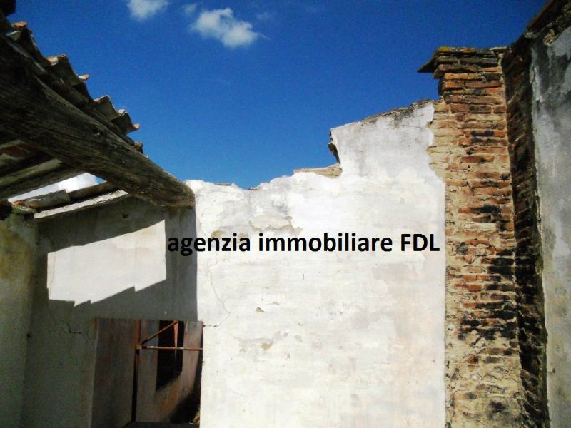 Stabile intero - Palazzo CASCIANA TERME LARI vendita   via provincile del commercio agenzia immobiliare fdl