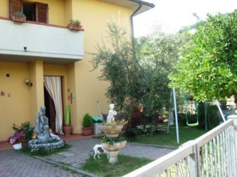 Villa Affiancata - Schiera CHIANNI vendita    agenzia immobiliare fdl