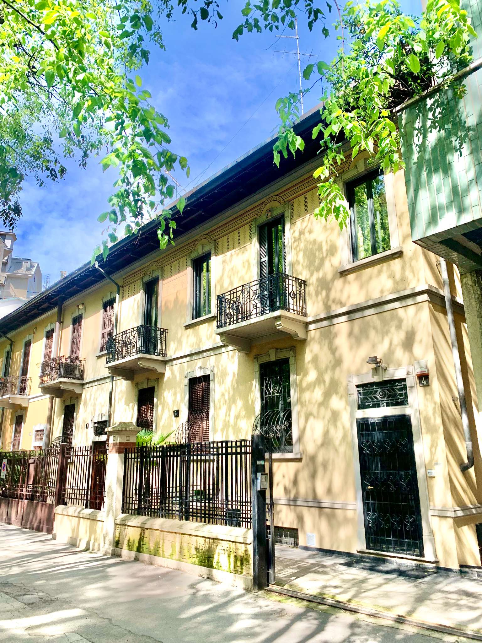 Milano Vendita VILLA A SCHIERA