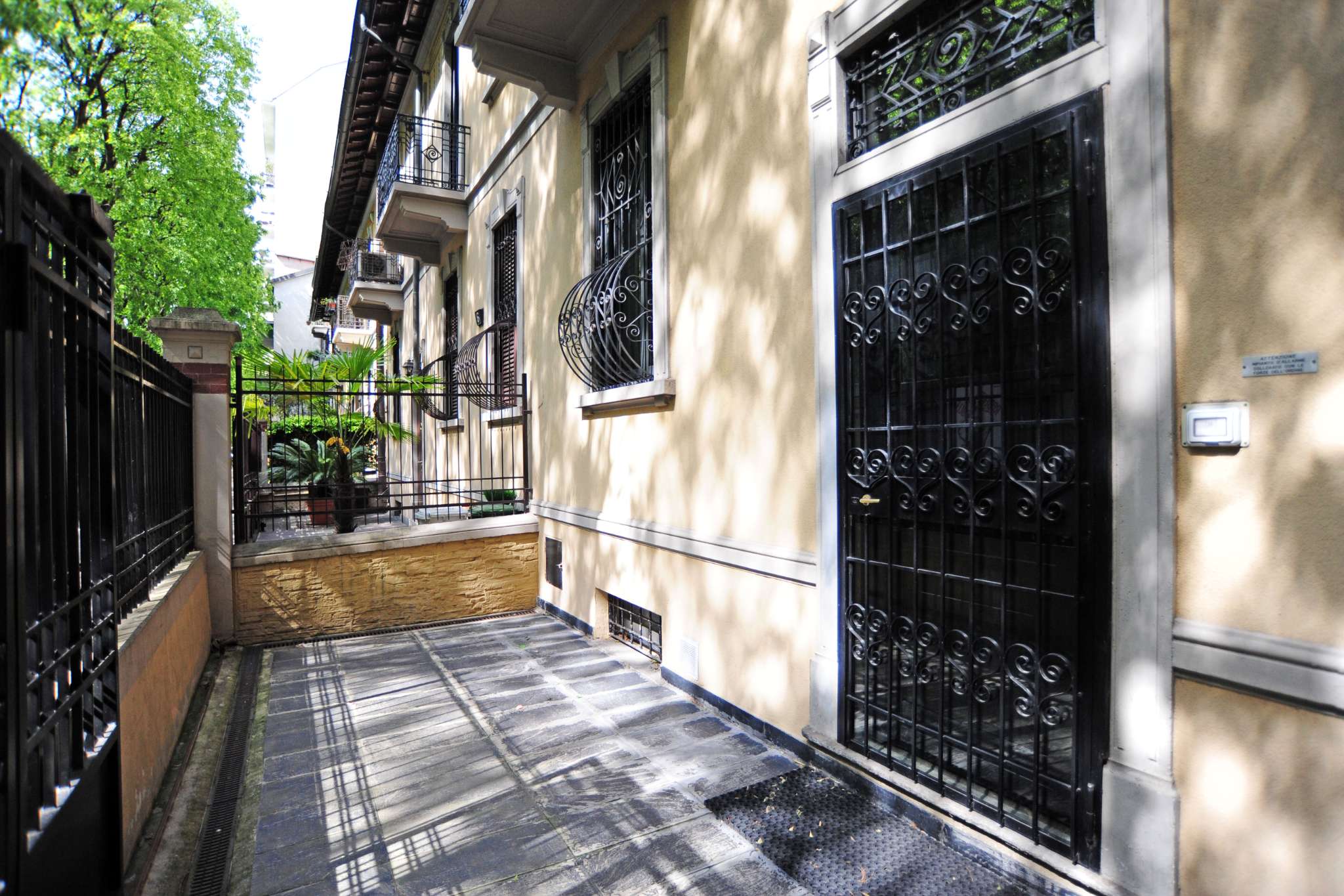 Milano Vendita VILLA A SCHIERA