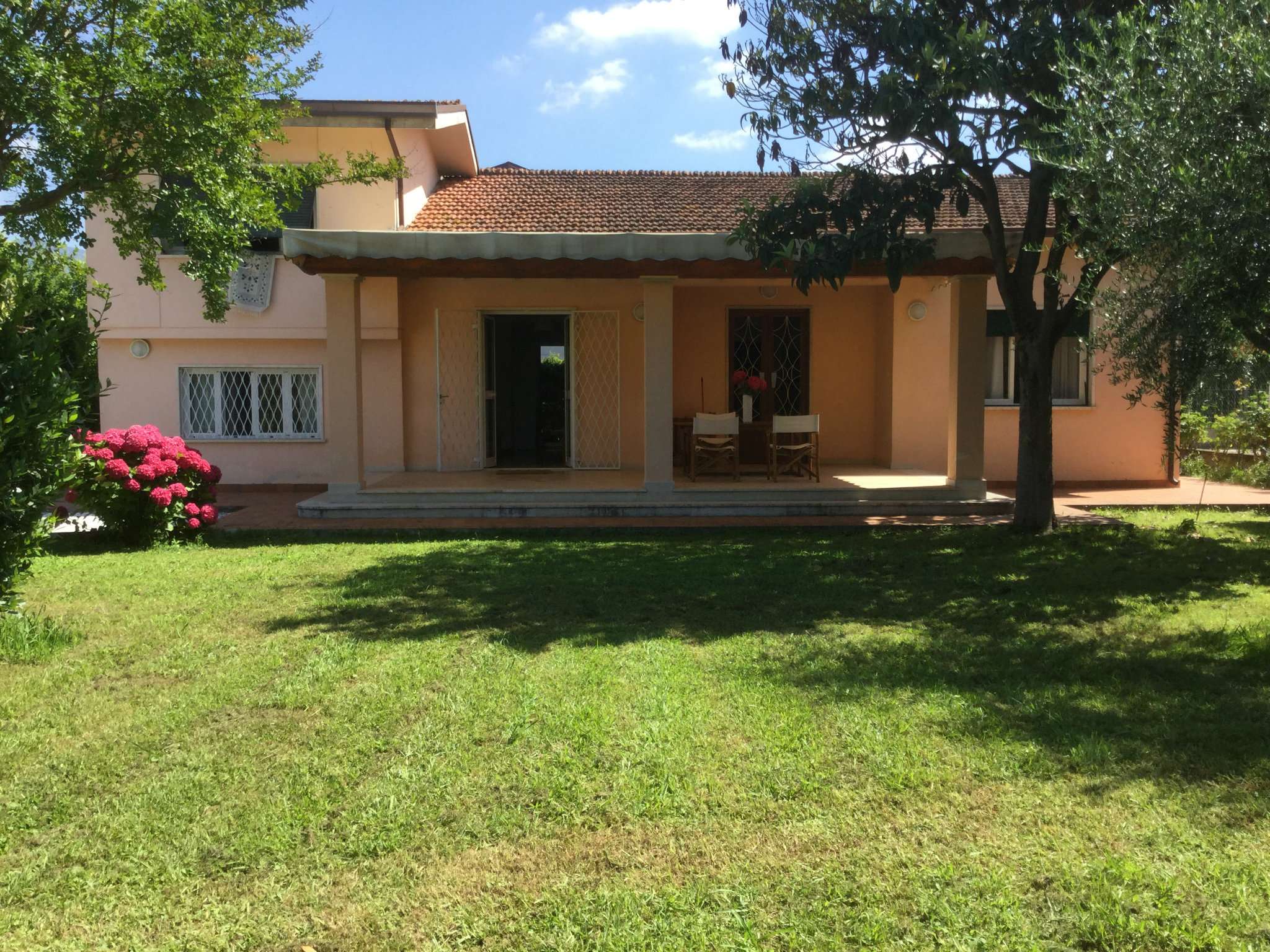 Villa PIETRASANTA affitto   via Africa Trading Immobiliare