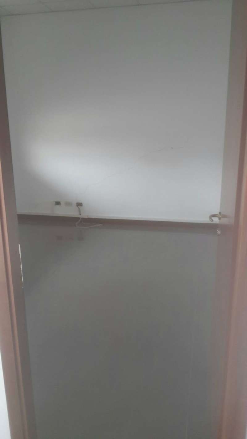 Ufficio - Loc.Com. GENOVA vendita  CORNIGLIANO renata bianchi Trading Immobiliare