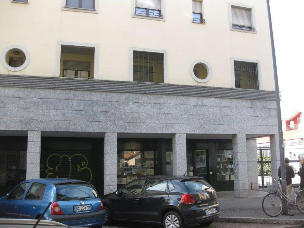 Negozio - Loc.Com. MILANO affitto  ISOLA Bruni CESIM Centro Servizi Immobiliari