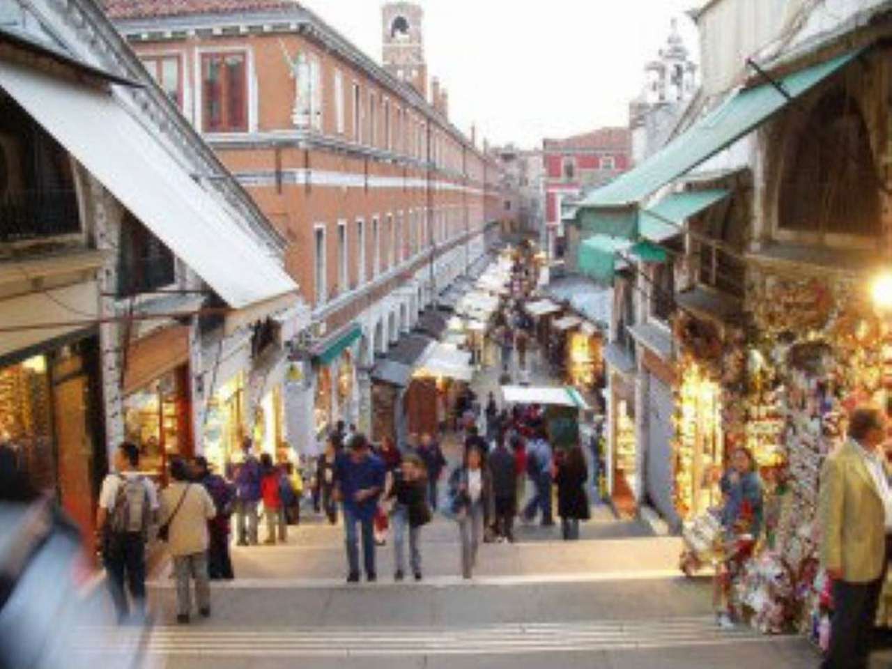 Negozio - Loc.Com. VENEZIA vendita  SAN POLO salita San Polo 2091 Deltanord s.r.l.