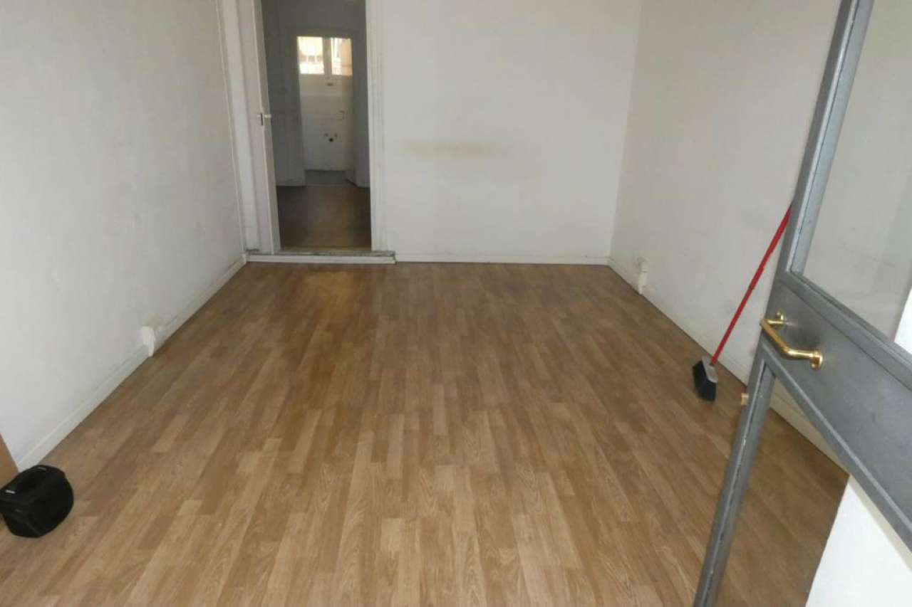 Negozio - Loc.Com. GENOVA vendita  CORNIGLIANO LEONE VETRANO Sedim s.a.s.