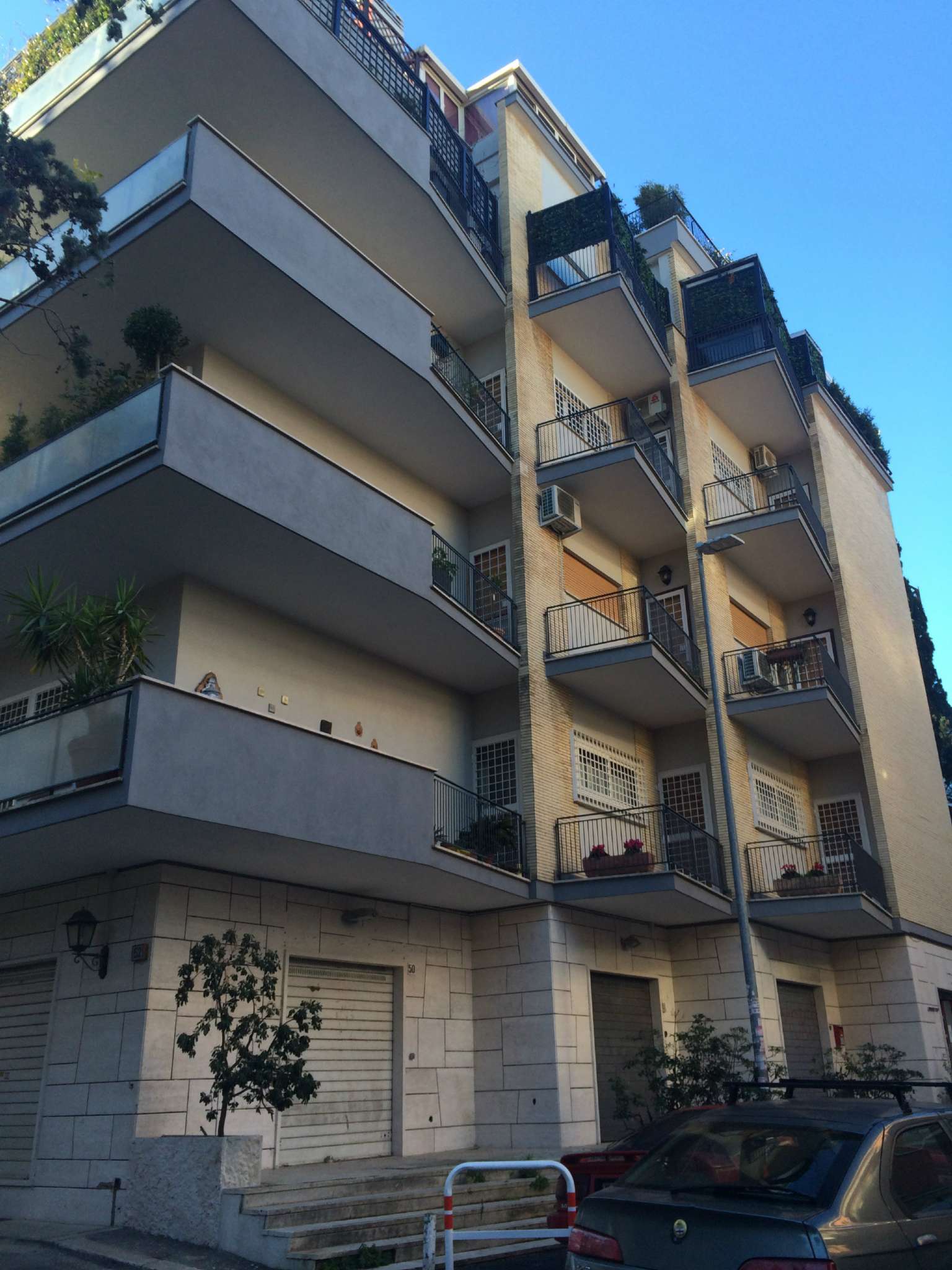  roma vendita quart: camilluccia cattenari case