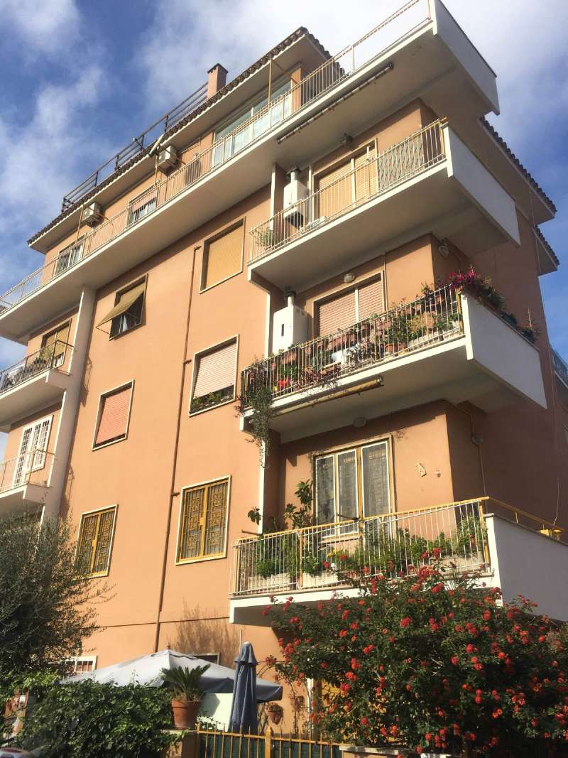  roma vendita quart: pineta sacchetti solari real estate srls