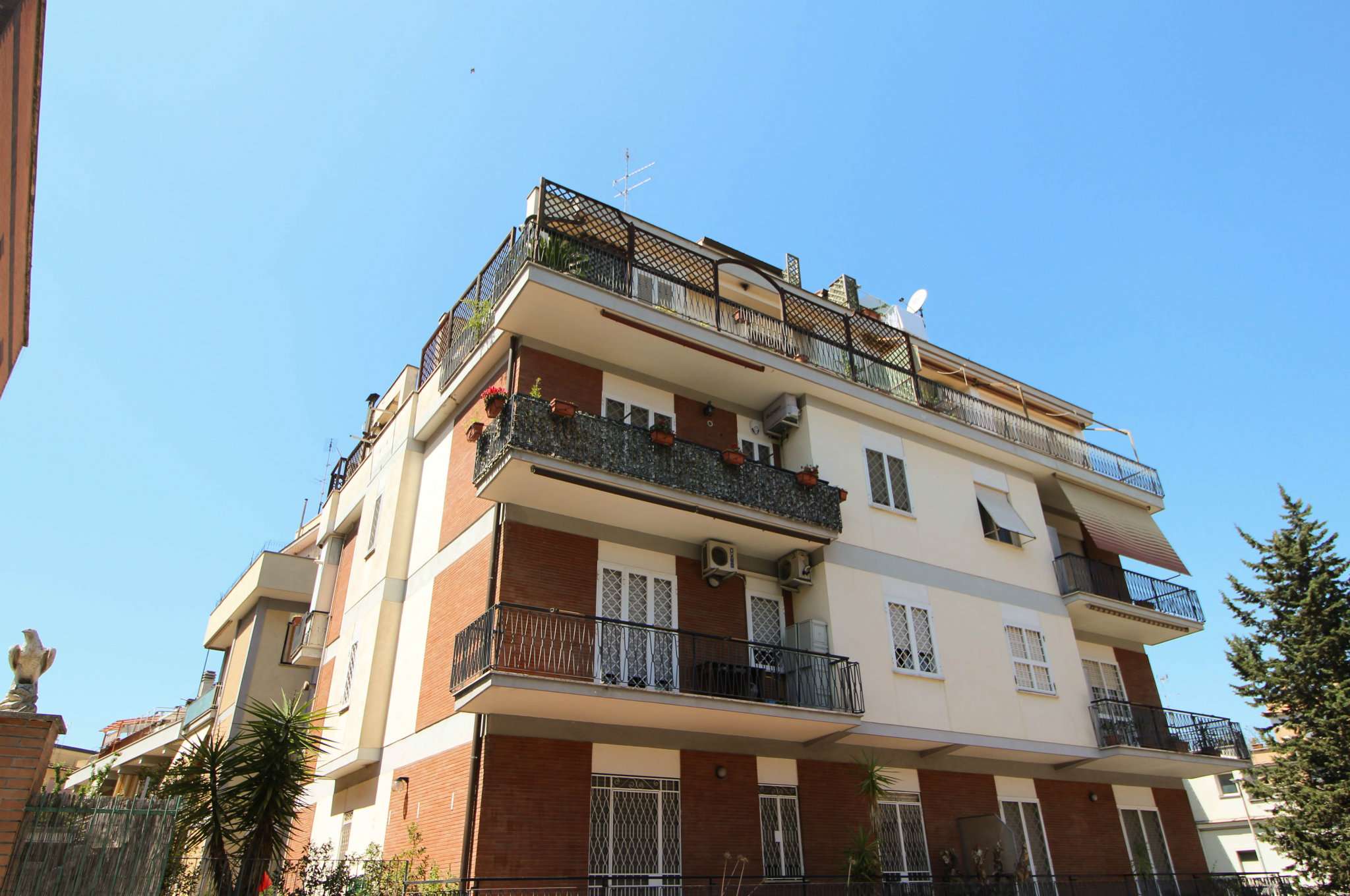  roma vendita quart: pineta sacchetti solari real estate srls