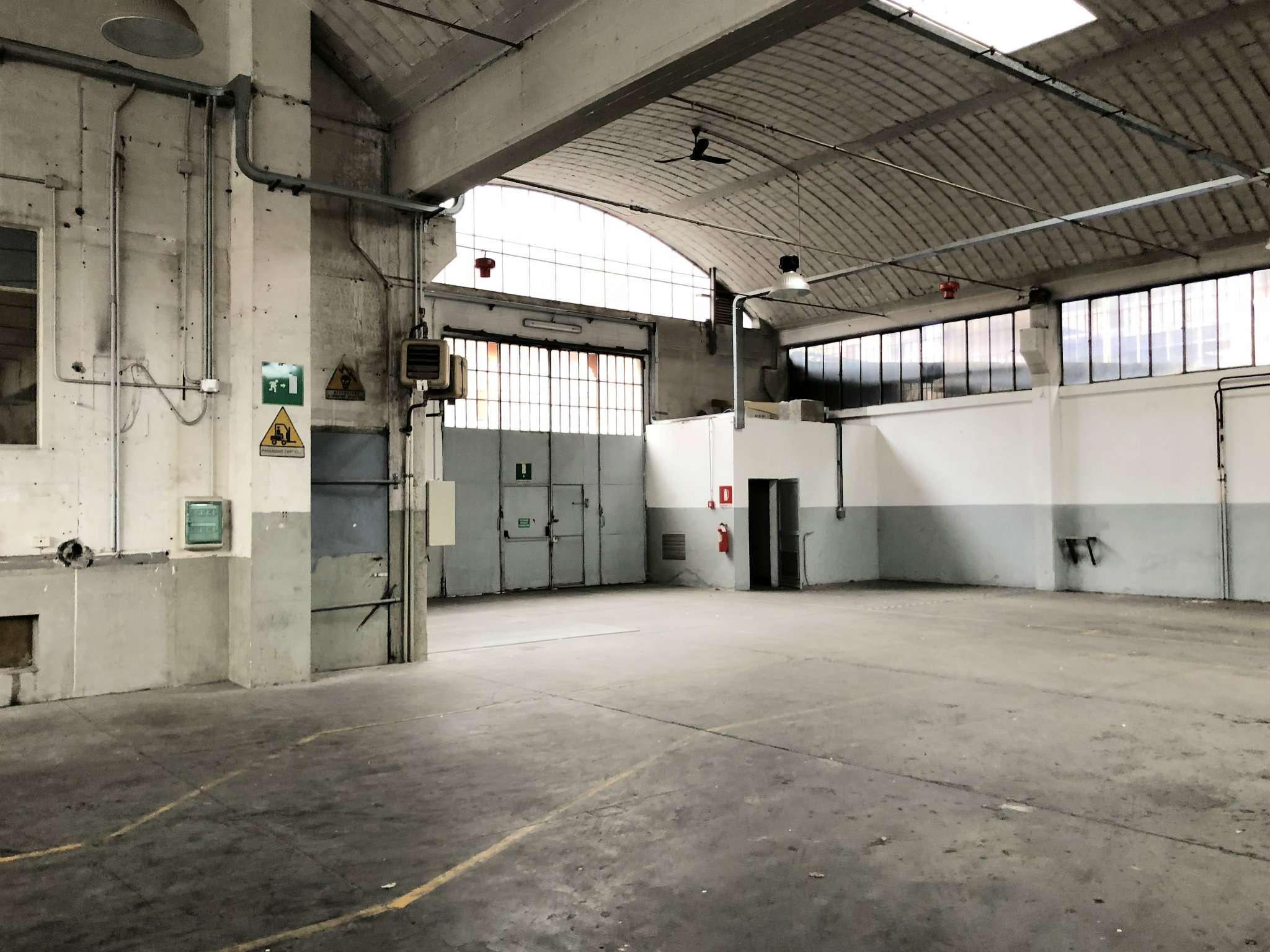 Capannoni (Tutti) TORINO affitto  MIRAFIORI NORD GUGLIELMINETTI PERETTO IMMOBILI S.A.S.