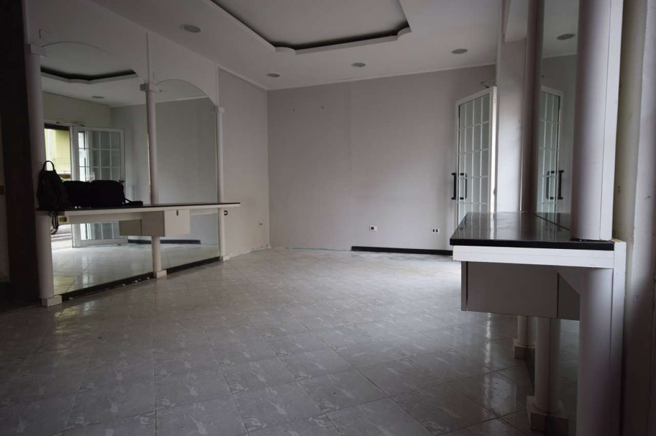 Negozio - Loc.Com. ROMA affitto  GIANICOLENSE (XV MUN.) Folco Portinari Vecchioni immobiliare