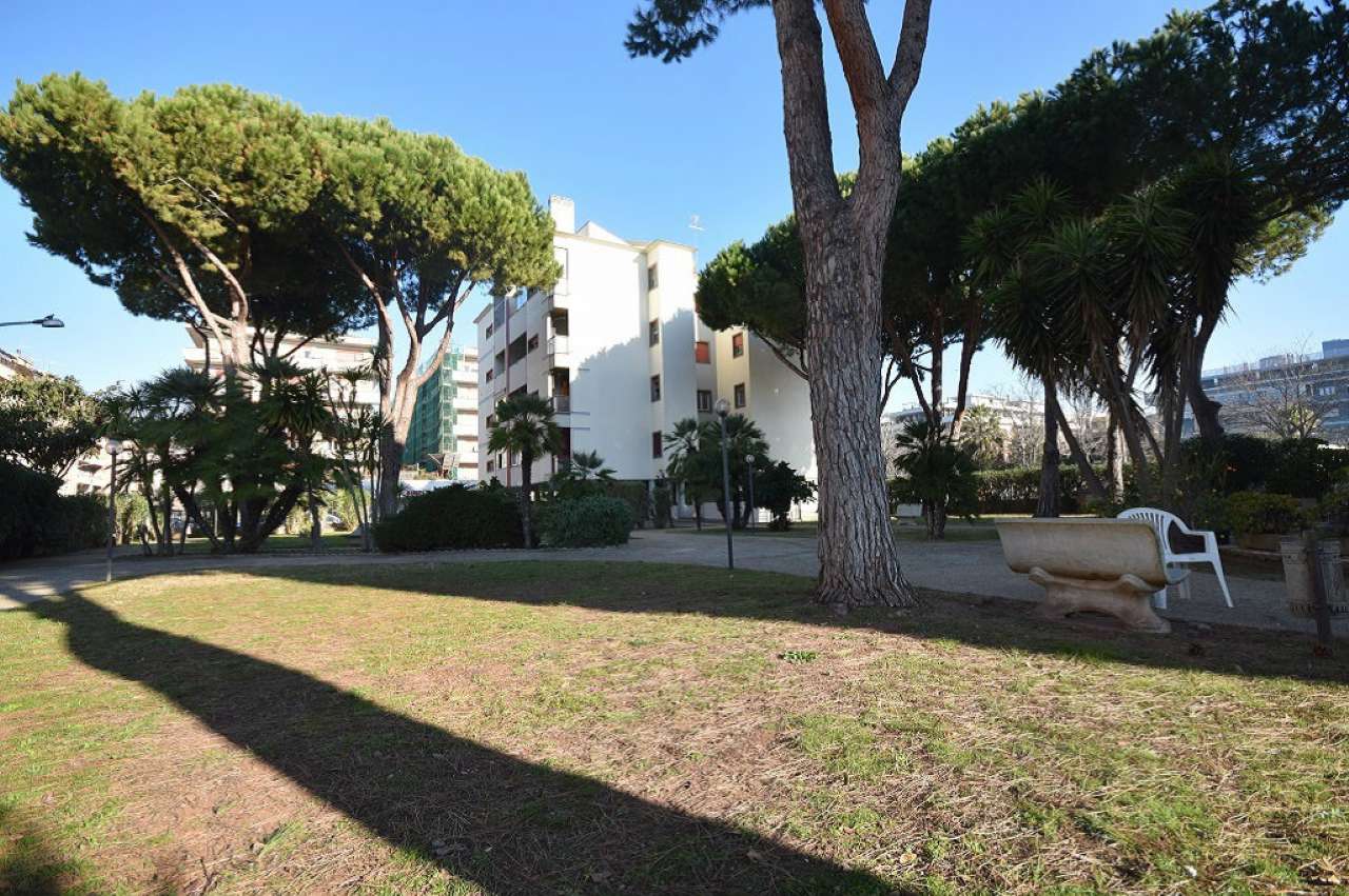 Appartamento ROMA vendita  LIDO DI OSTIA LEVANTE COSTANZO CASANA Vecchioni immobiliare