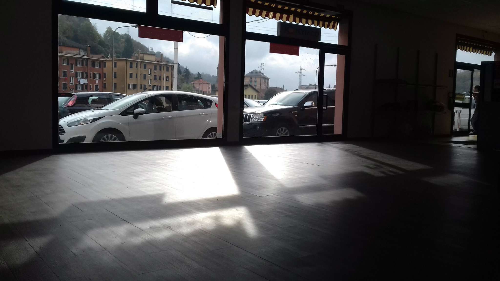 Negozio - Loc.Com. GENOVA vendita  PONTEDECIMO  Cosso Immobiliare