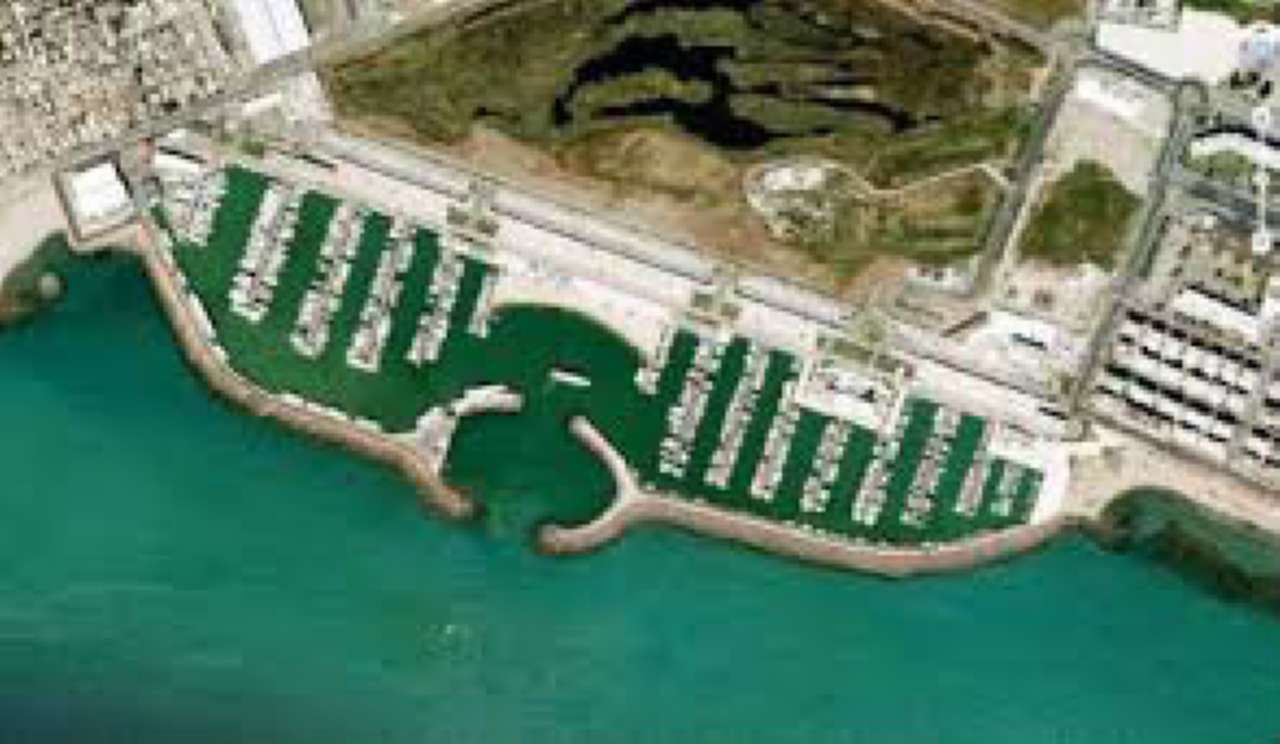 Negozio - Loc.Com. ROMA vendita  LIDO DI OSTIA LEVANTE dell'Idroscalo STUDIO IMMOBILIARE ERCOLI