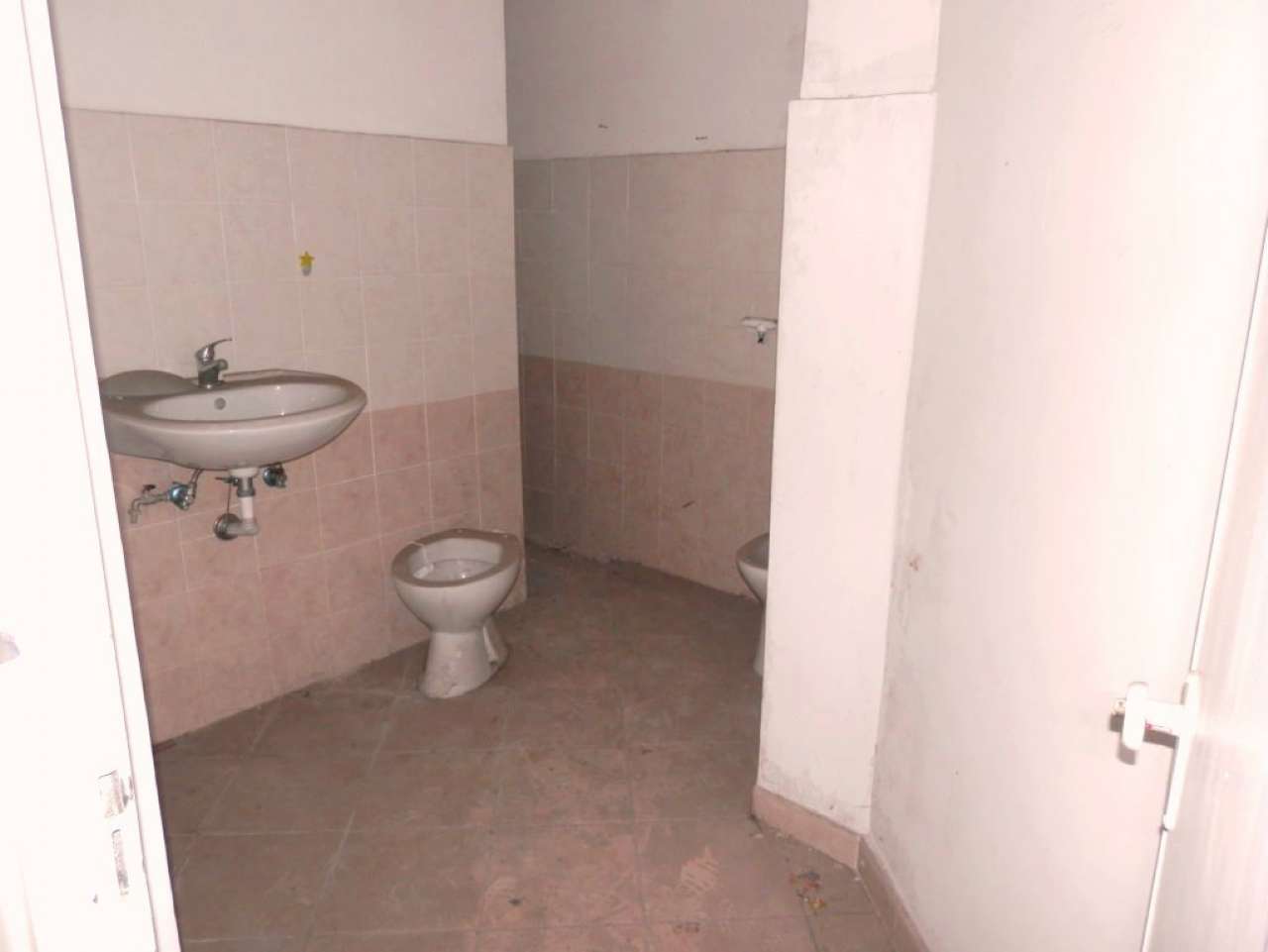 Negozio - Loc.Com. ROMA affitto  LIDO DI OSTIA LEVANTE capo rossello STUDIO IMMOBILIARE ERCOLI