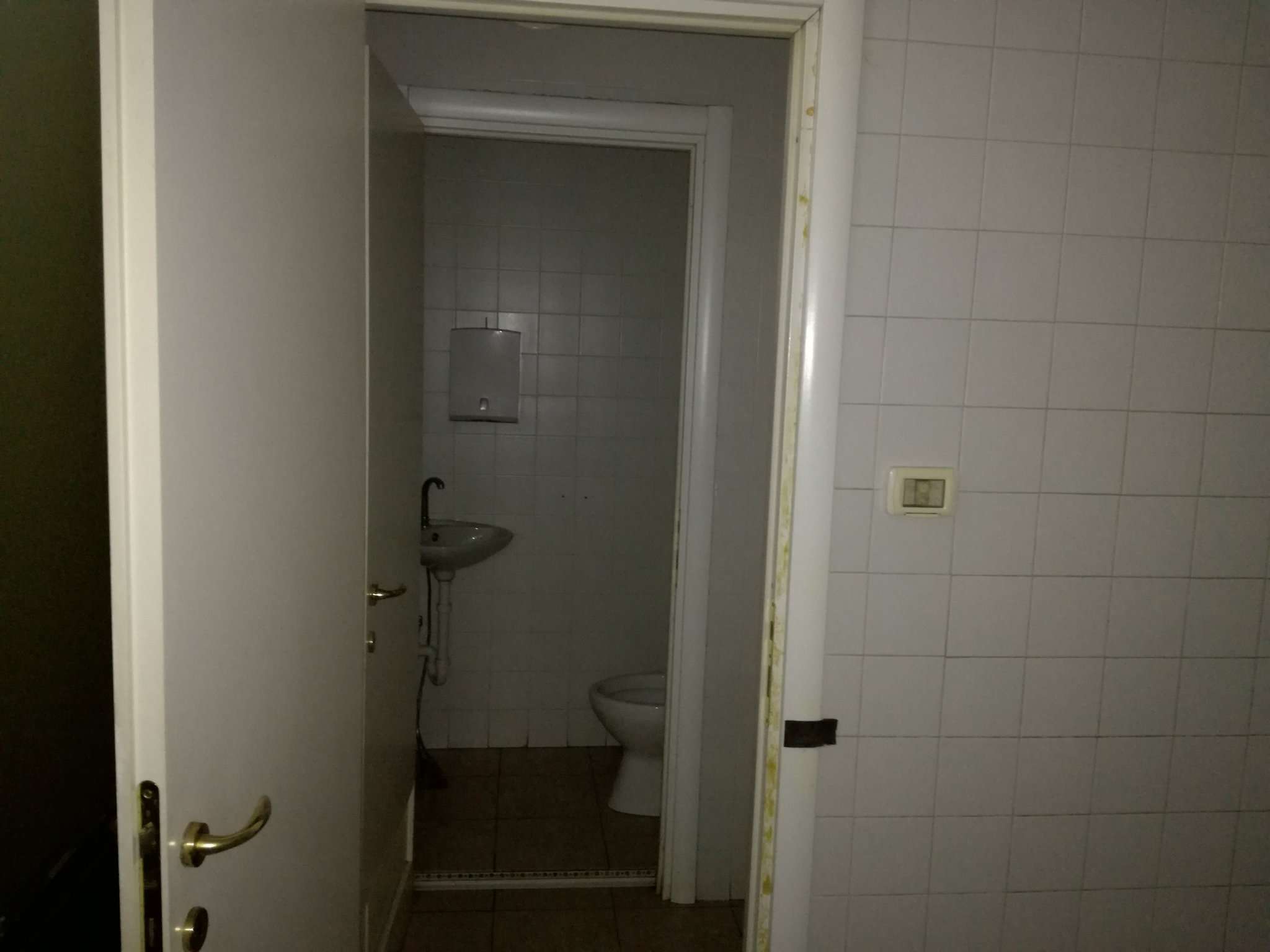Negozio - Loc.Com. TORINO vendita  VANCHIGLIA Lessolo Immobiliare Colombatto e Furnari