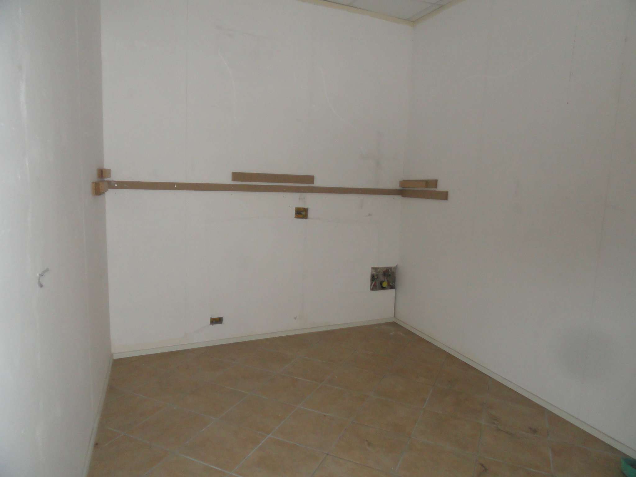 Negozio - Loc.Com. TORINO vendita  CENISIA Barge IMMOBILIARE BIGNAMINI