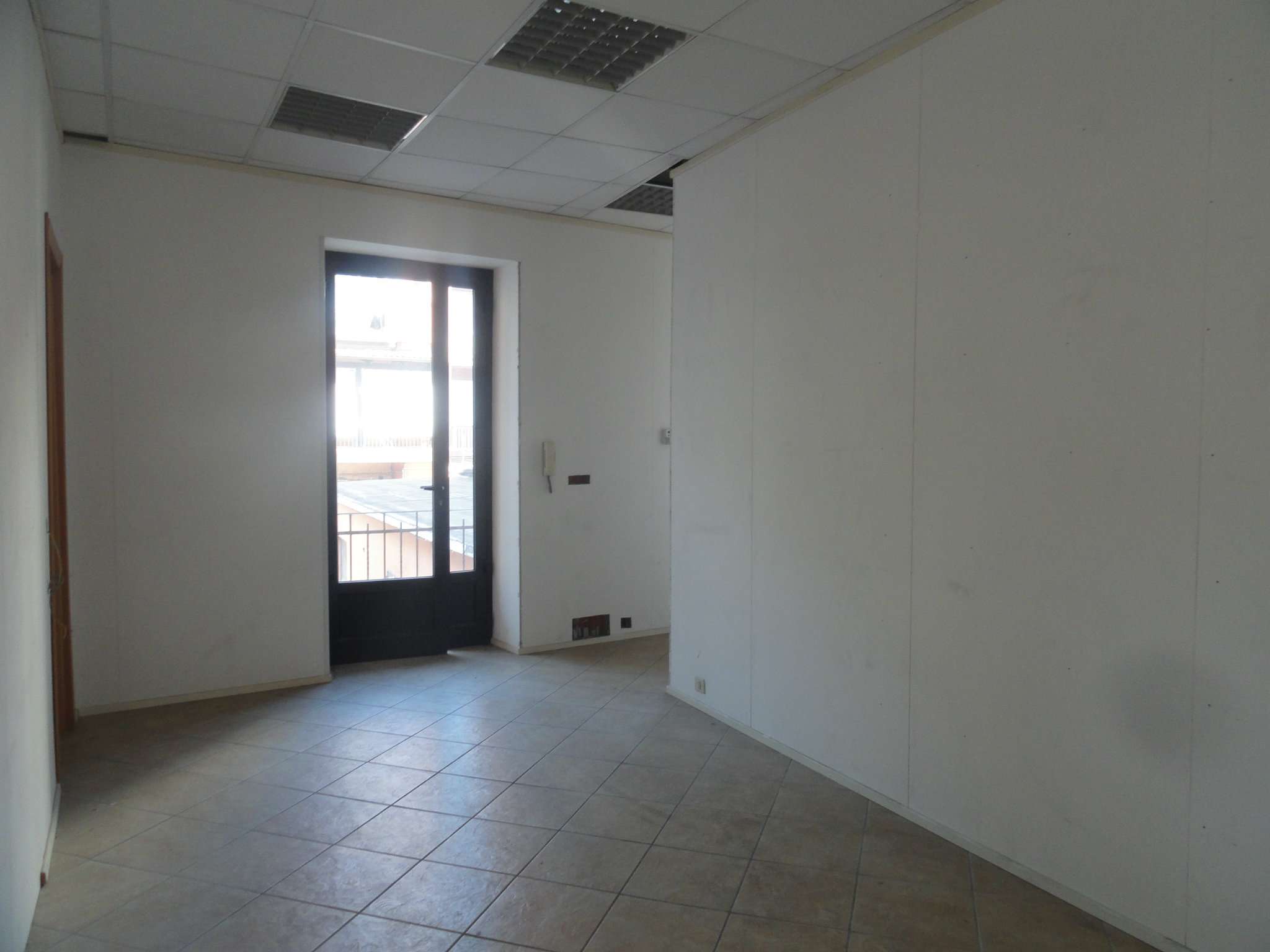 Negozio - Loc.Com. TORINO vendita  CENISIA Barge IMMOBILIARE BIGNAMINI