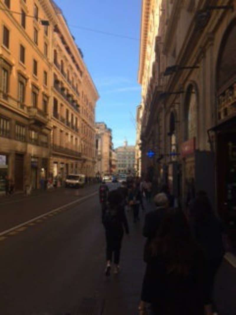 Negozio - Loc.Com. ROMA affitto  Centro storico DEL TRITONE Del Mare Investimenti Immobiliari