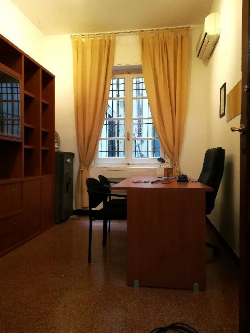 Ufficio - Loc.Com. GENOVA vendita  CENTRO STORICO Via degli orefici Studio Immobiliare Dott.ssa Cristina Rampino