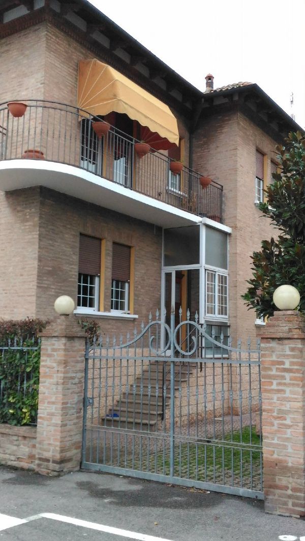 Villa Unifamiliare - Indipendente FERRARA vendita  VIA BOLOGNA  Agenzia Immobiliare Eurocasa