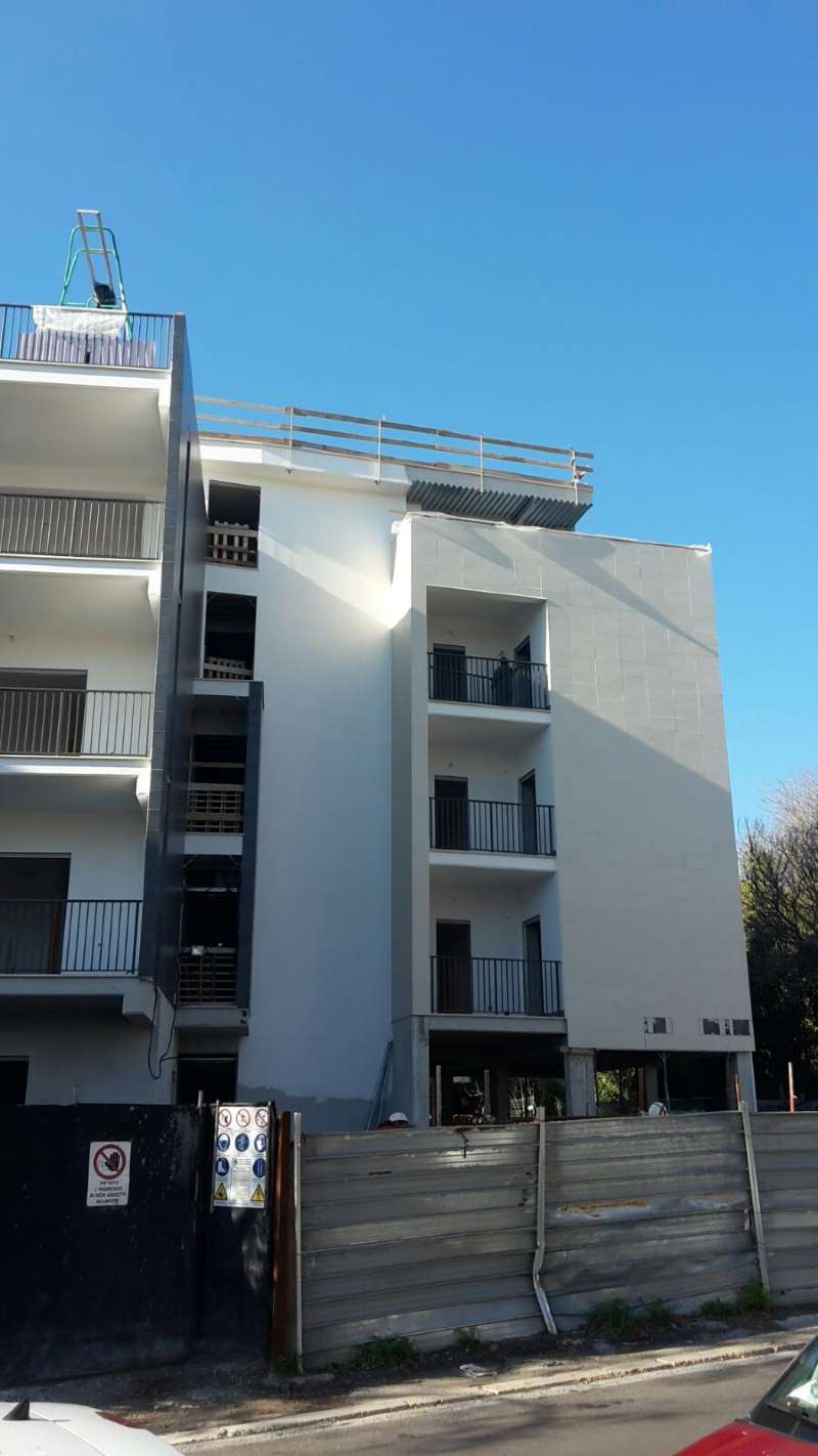 Appartamento ROMA vendita  LAURENTINA VIA LAURENTINA Real Estate Plus Srl