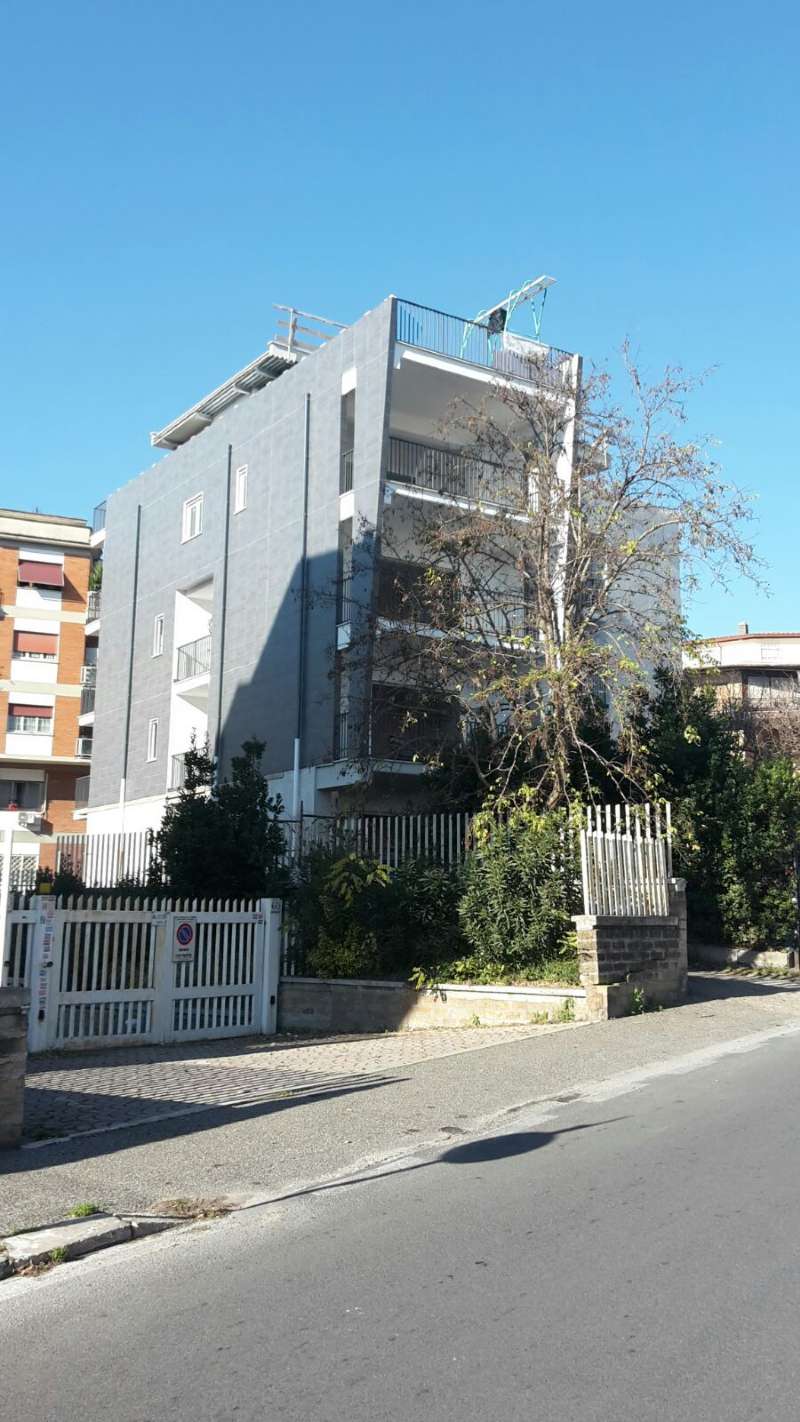 Appartamento ROMA vendita  LAURENTINA LAURENTINA Real Estate Plus Srl