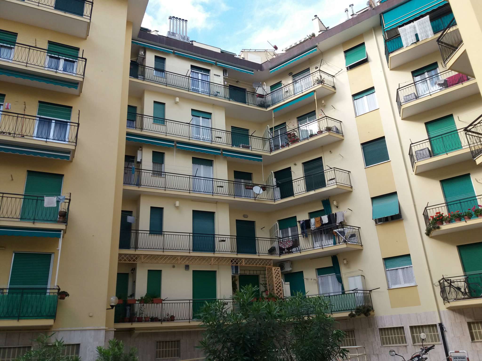  genova vendita quart:  fieschi immobiliare