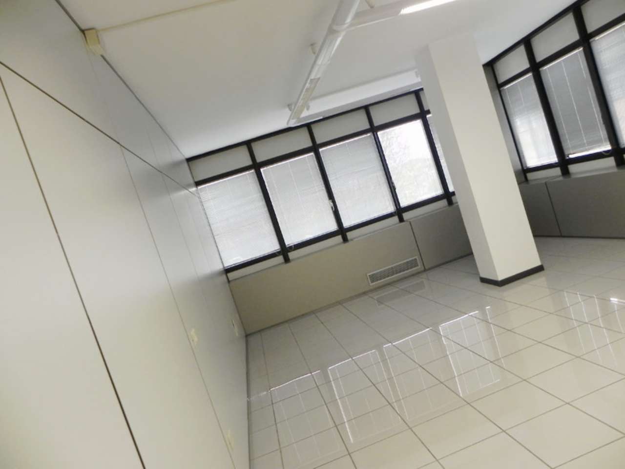 Ufficio - Loc.Com. PRATO affitto  CENTRO galilei Immobiliare Laura Chiaramonti