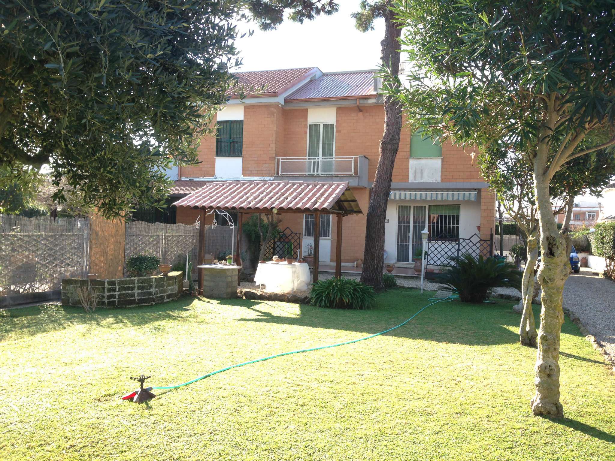 Villa ARDEA vendita   via elena GRUPPO IMMOBILIARE SRL