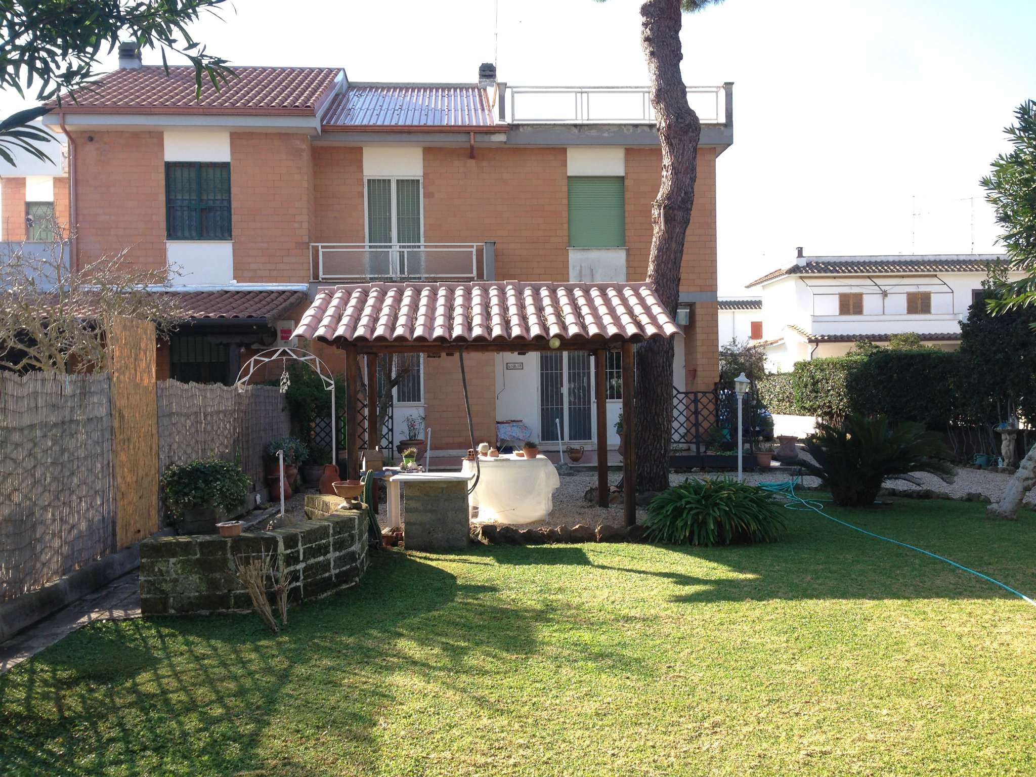 Villa ARDEA vendita   via elena GRUPPO IMMOBILIARE SRL