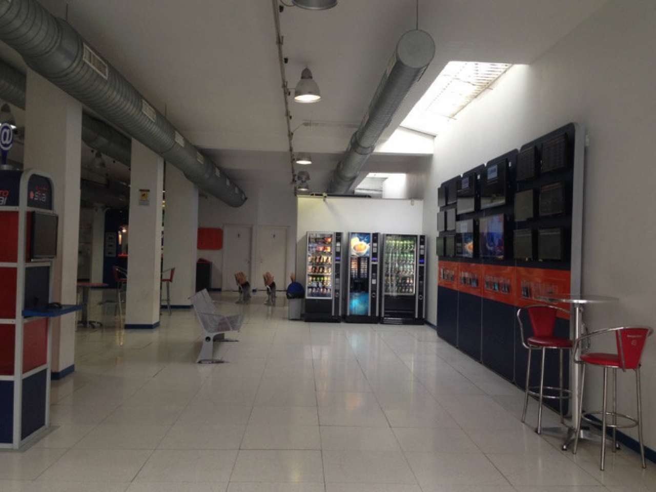 Negozio - Loc.Com. ROMA affitto  GIANICOLENSE (XV MUN.) Circonvallazione Gianicolense Studio Leone IV