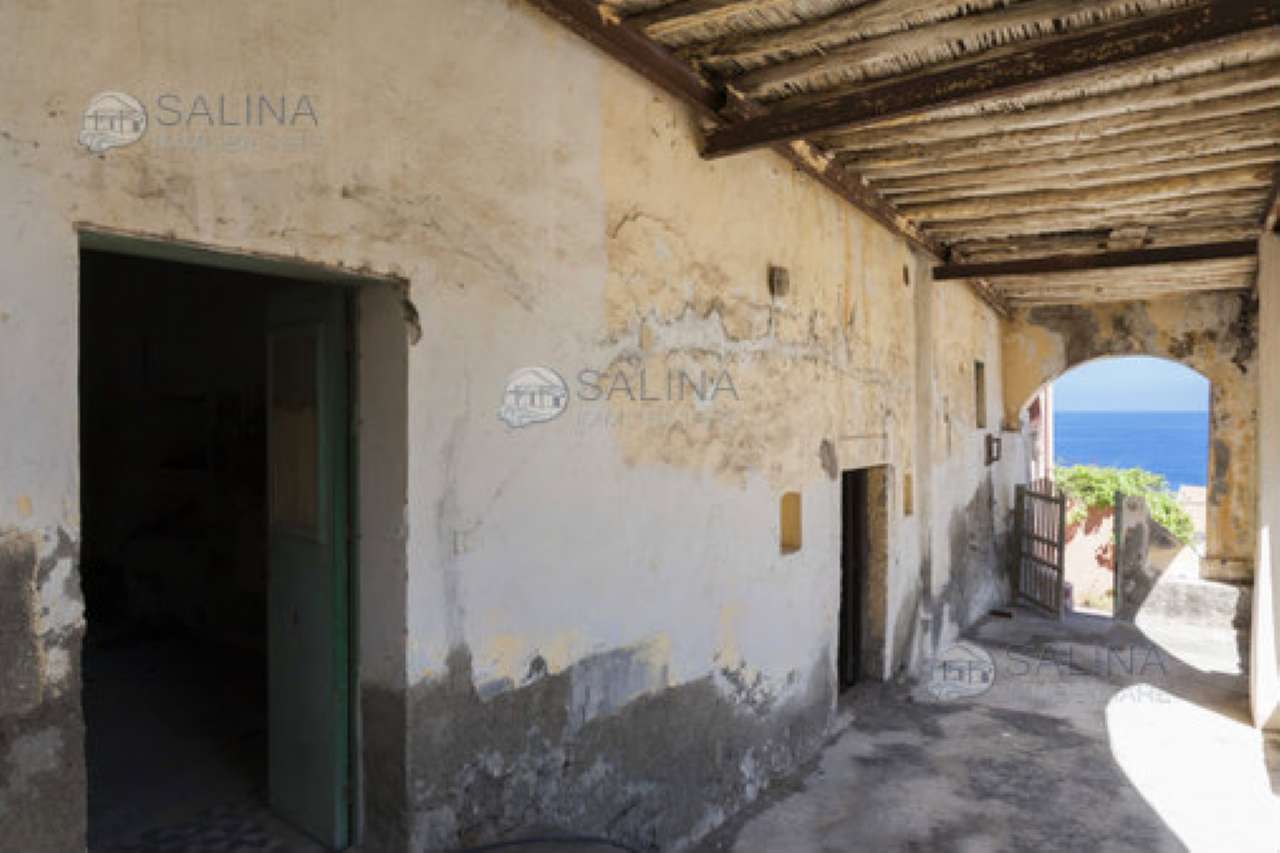 Villa SANTA MARINA SALINA vendita   Via OBERDAN Percorso Immobiliare di De Bartolo Luca