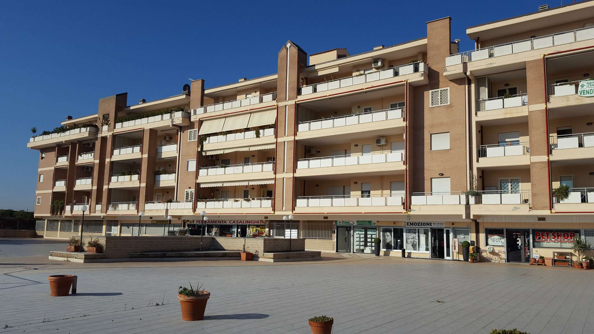 Negozio - Loc.Com. ROMA affitto  MEZZOCAMMINO (ZONA DELLA XIII MUN.) BENITO JACOVITTI Domus Intermedia