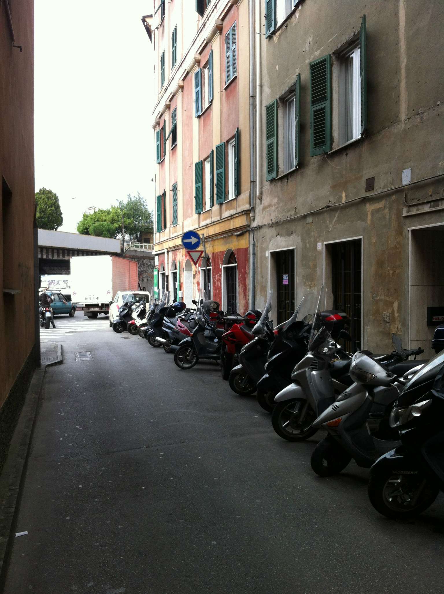  genova vendita quart: sampierdarena senarega-case-srl